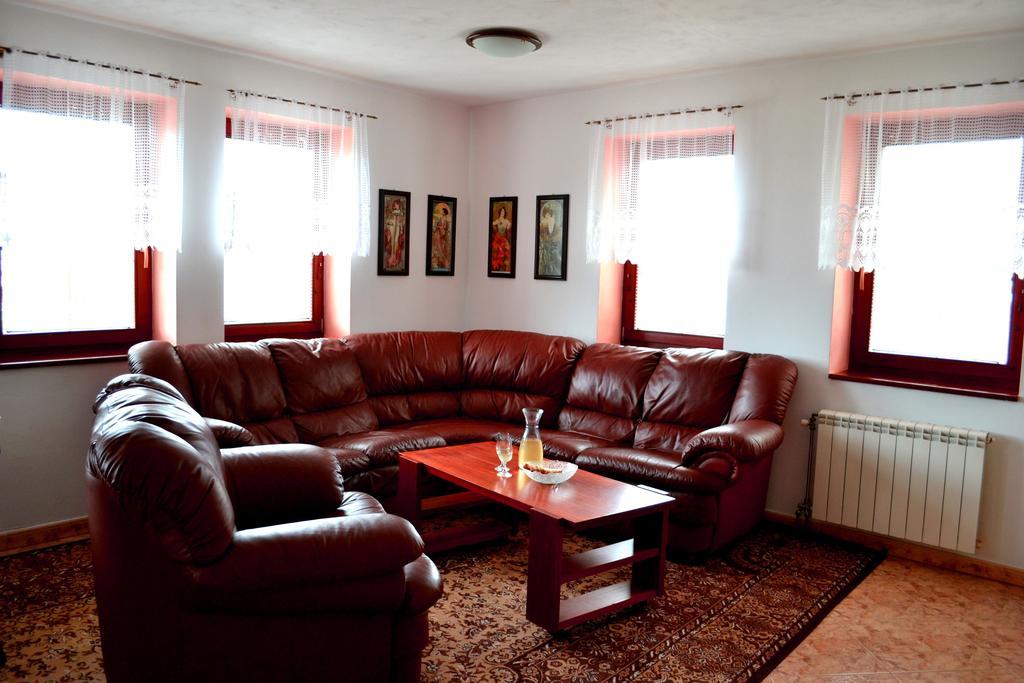Apartment Zelezny Hrozen Valtice Chambre photo