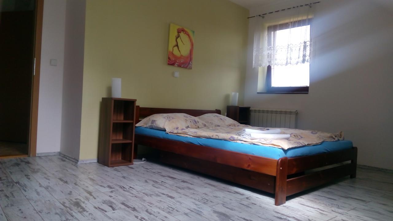 Apartment Zelezny Hrozen Valtice Extérieur photo